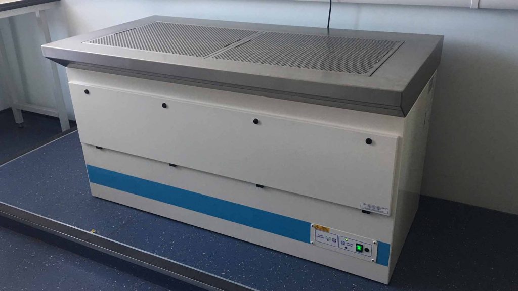 UK University Brain Tissue Research Downflow Bench - Integrity Cleanroom